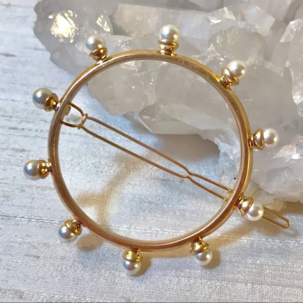 💫Golden Pearl Round Barrette 💫